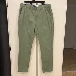 Old Navy Men's Olive Chinos